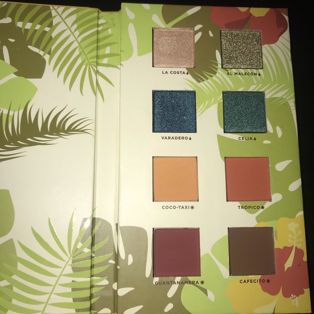 Alamar Reina del Caribe Eyeshadow Palette